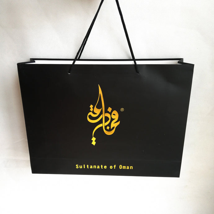 Luxury Paper-bag Recyclable Matte Film Gift Bags with My Own Logo for Event Party Giveaways Cosmetics Clothes Wrapping Treat Bag