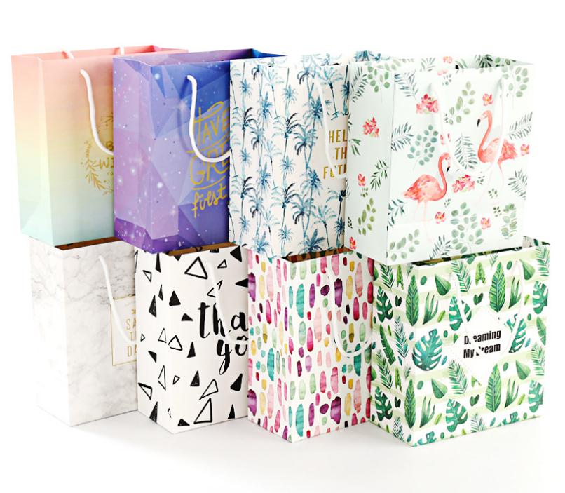 Gift Bags Paper Packing Bag with Handles for Retail Shopping Mechandise Palm Leaves Flamingo Marble Party Favor Wedding SN1421