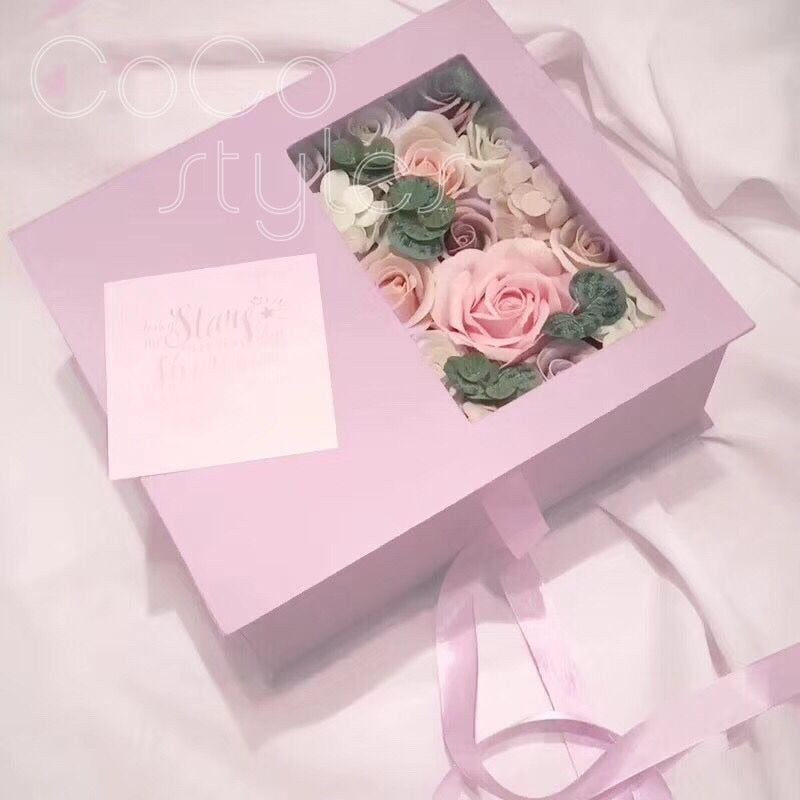 Cocostyles custom premium gold foiling flower box with ribbon for wedding planners